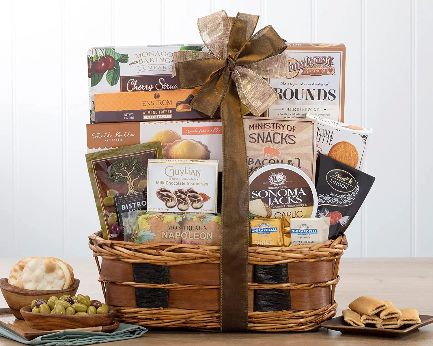 Gourmet Food Gift Basket O400