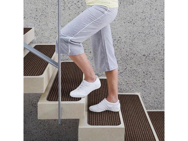 Skid-Resistant Double-Ribbed Carpet Stair Treads, Bittersweet Brown, 8 in. x 23.5 in. E610903