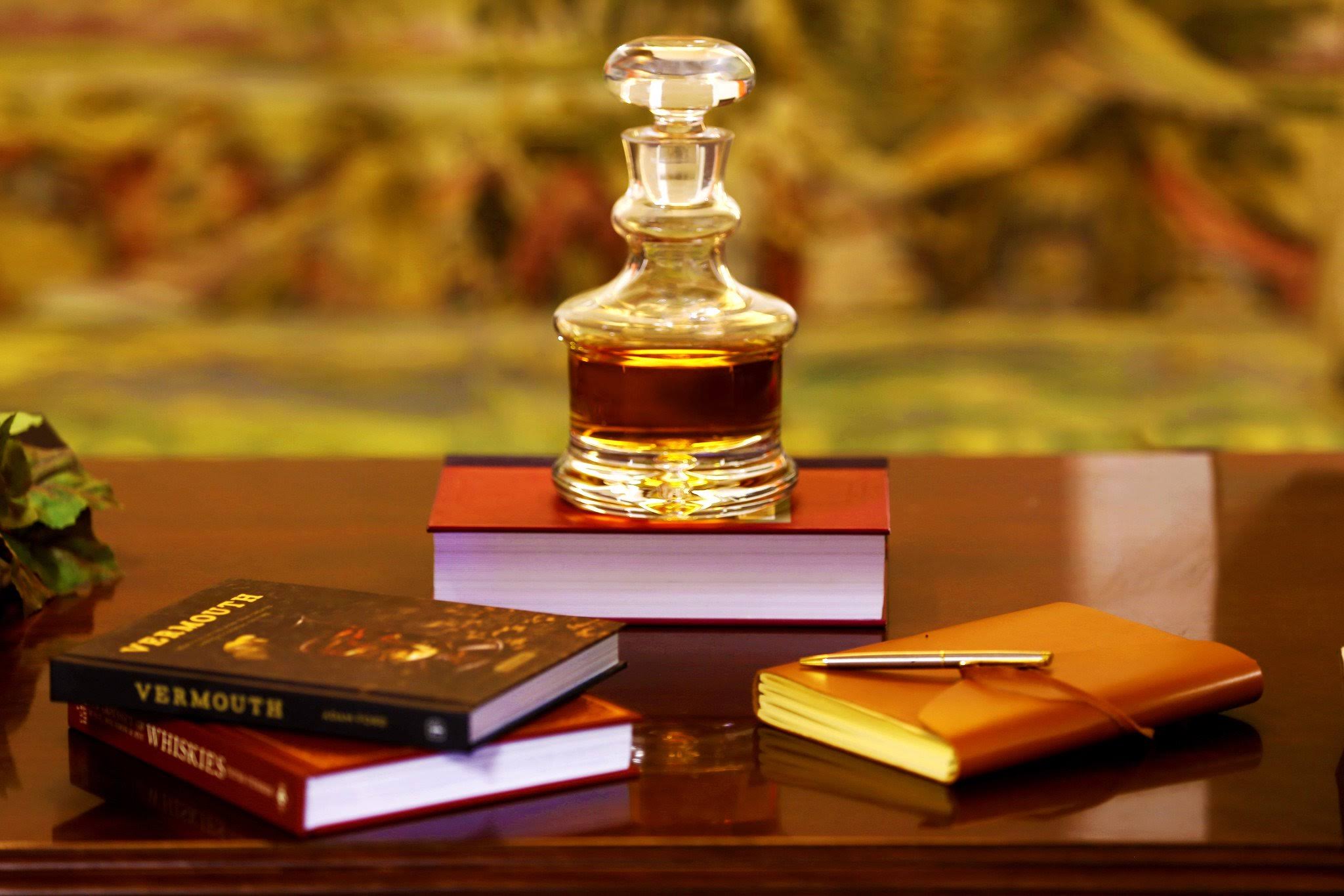 Crystal Decanter Z305
