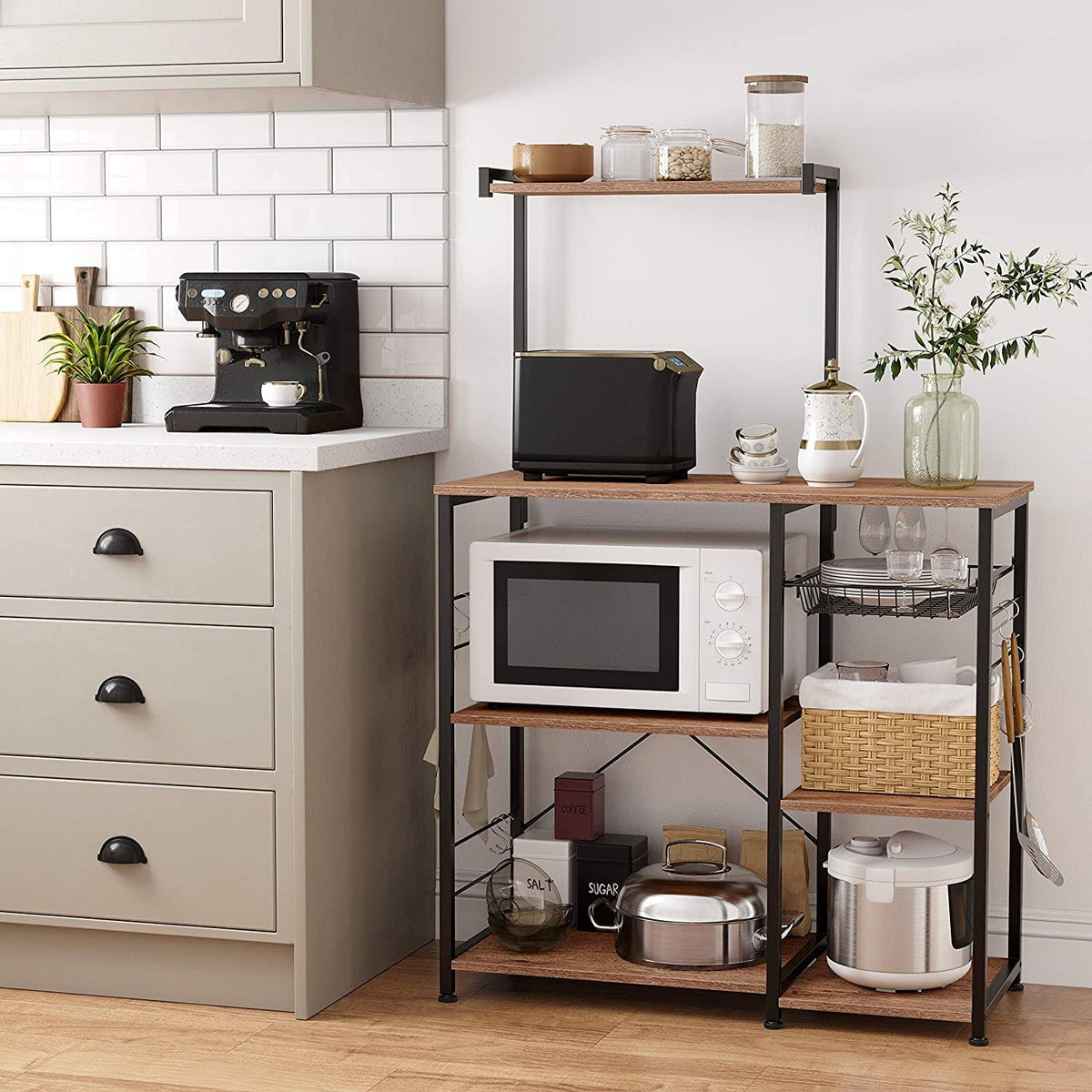 Wire Basket Baker’S Rack T917995