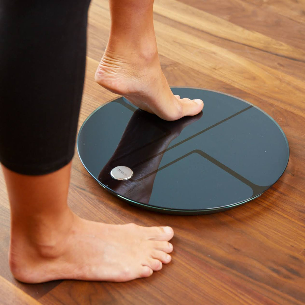 Black Wireless Smart Scale & Body Analyzer V318